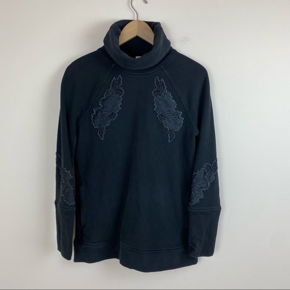 Lululemon Embroidered To You Tunic - Picture 1 of 10